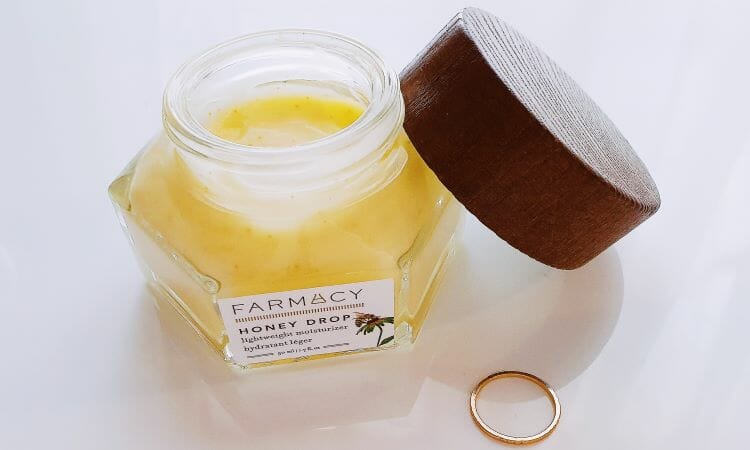 Reviewing Farmacy's Honey Drop Lightweight Moisturiser