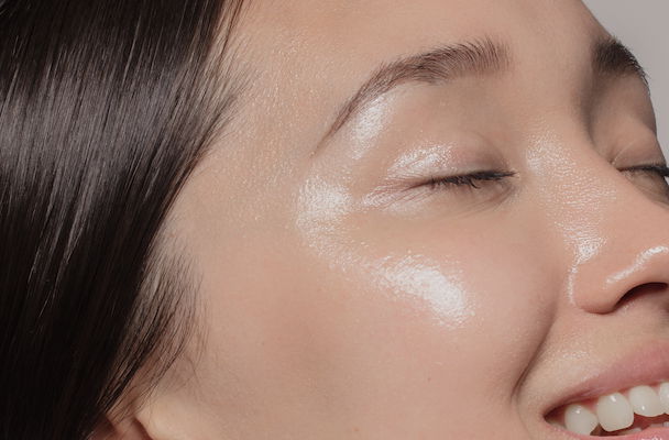 Everything You Ever Wanted to Know About Peach Concealers
