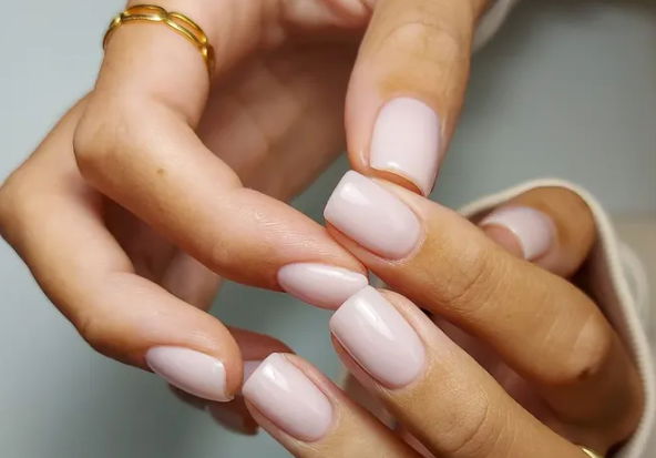 short nude nails