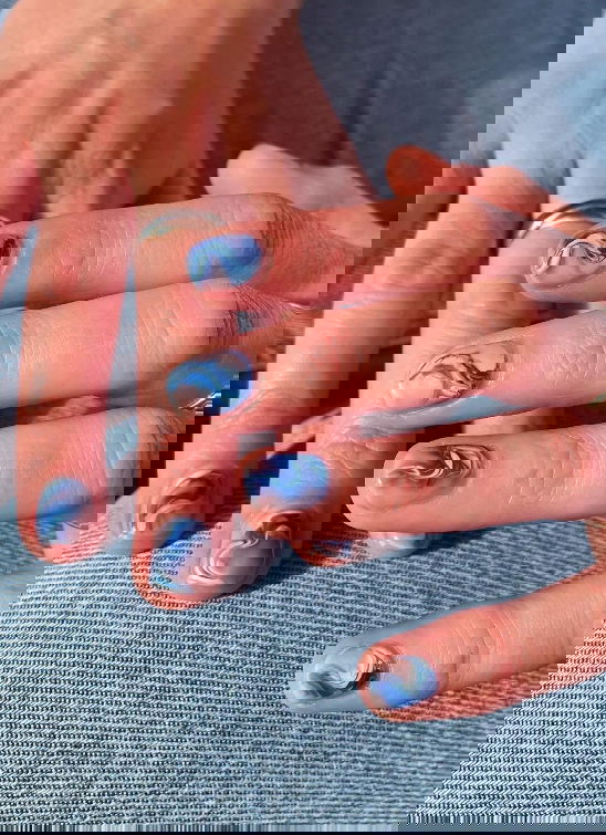 short water nails blue