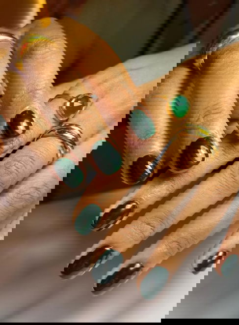 dark green short nails