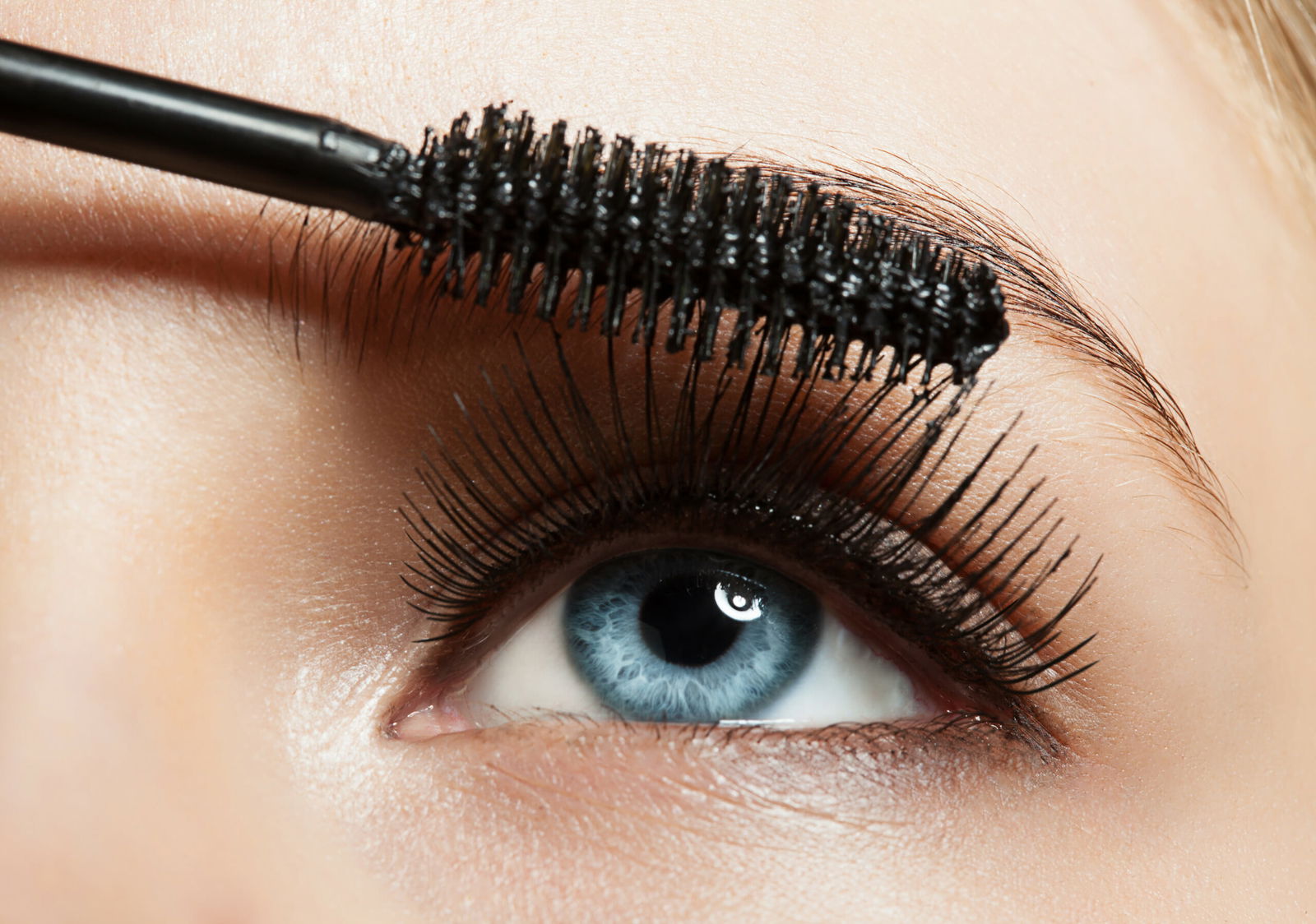 What is tubing mascara? Miracle product or not worth the hype?