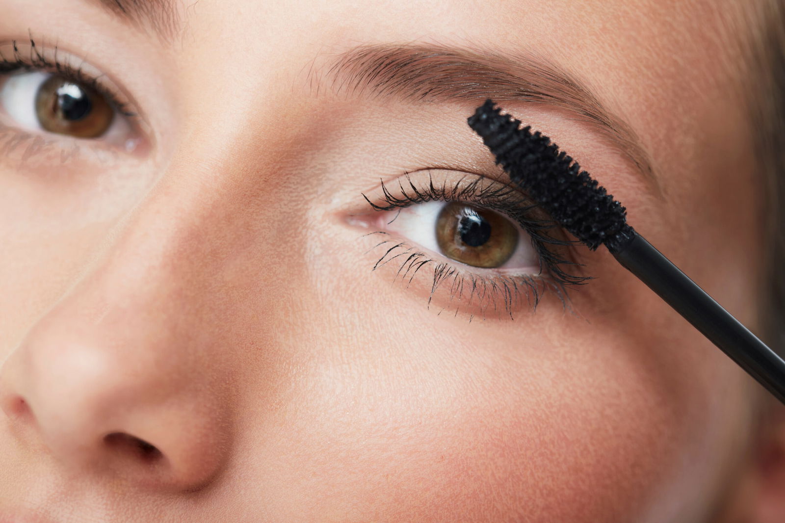 What is tubing mascara? Miracle product or not worth the hype?