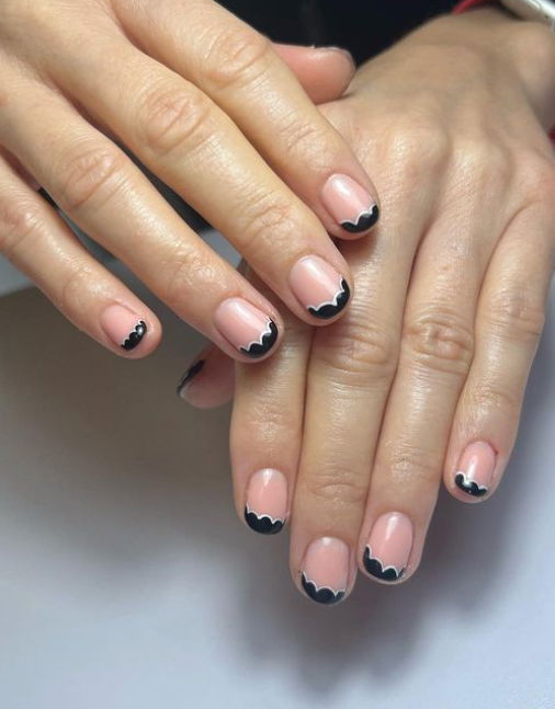 short black and white scallop tips