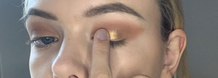 glitter eyeshadow shimmer