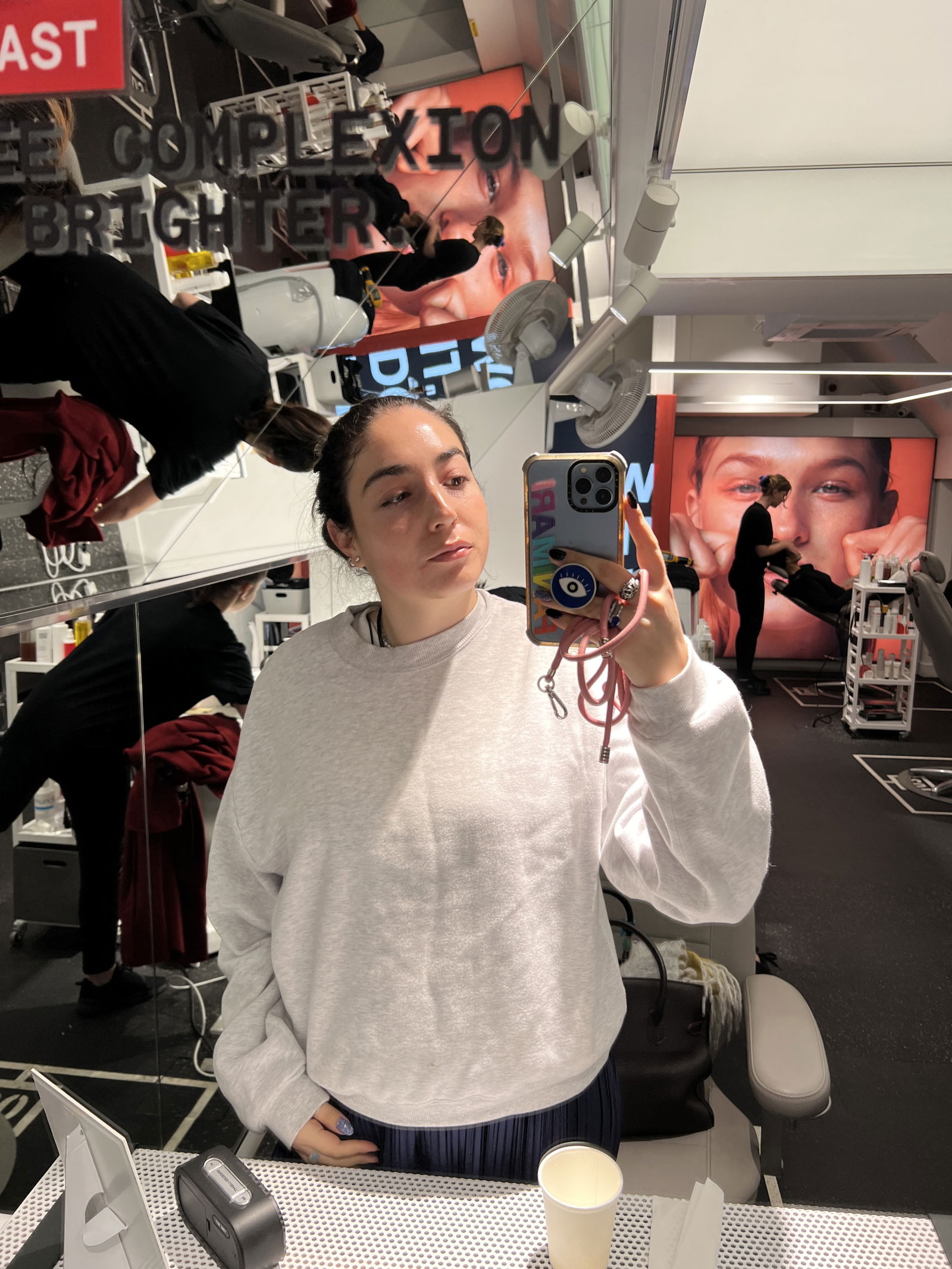 | Live That Glow Journalist Fani Mari shows the results from her FaceGym facial