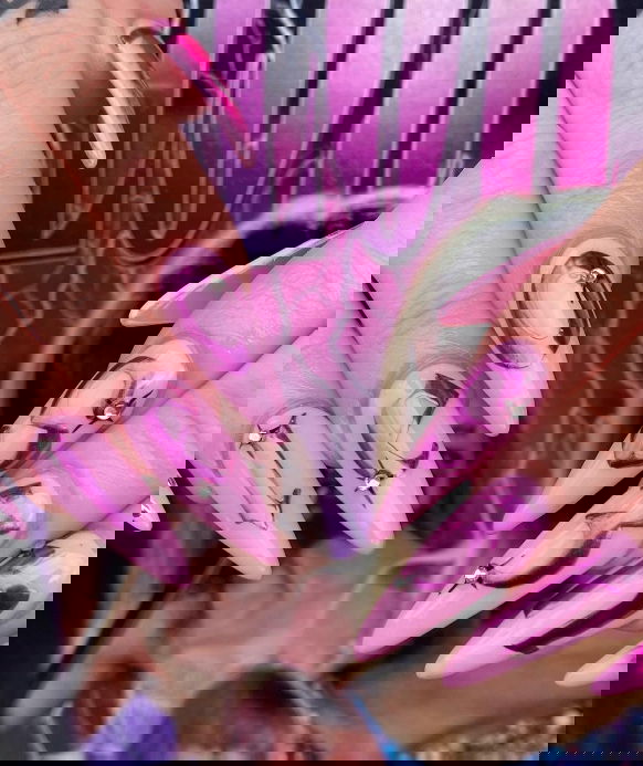 pink stiletto nails queens