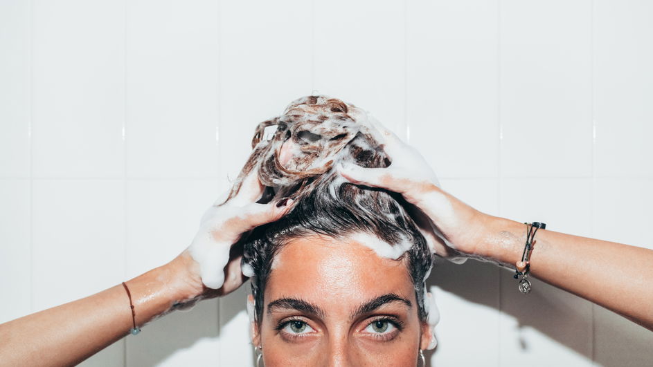 Woman doing a bleach shampoo