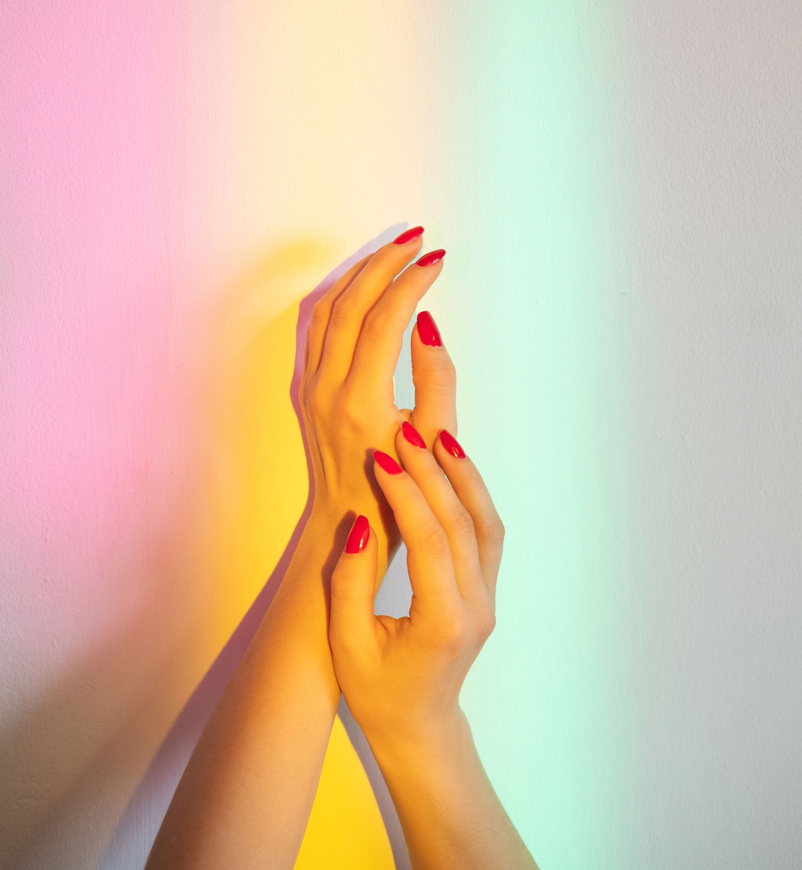 Gel nails showing how to remove a gel manicure from home