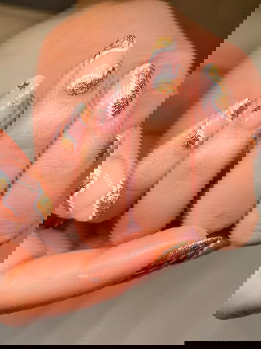 sparkle almond nails