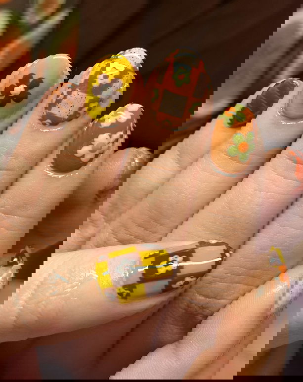 brown yellow mustard checkered nails flower georgia