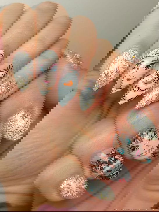 winter acrylic nails frozen