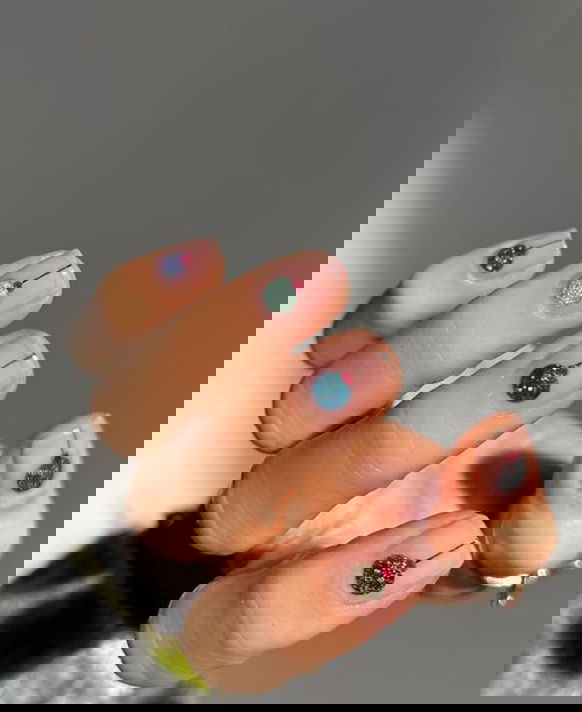 christmas acrylic nails