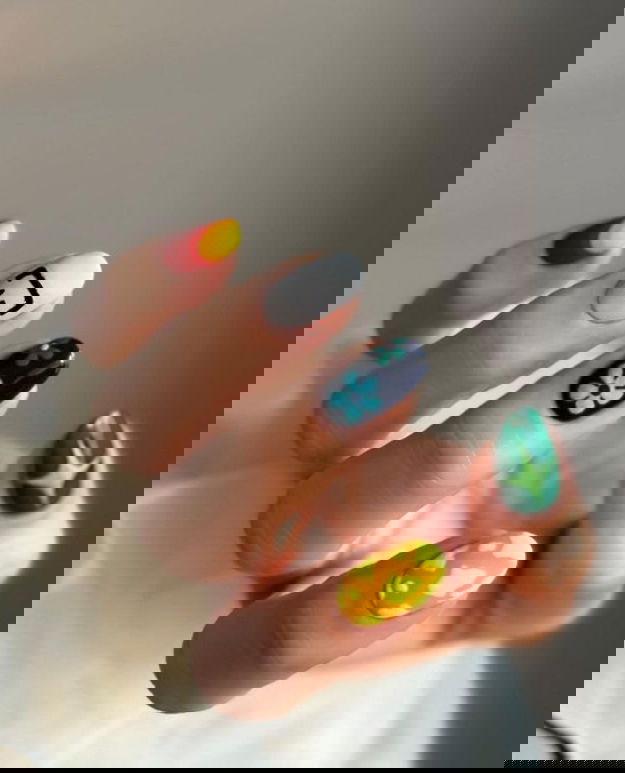 mismatched acrylic nails