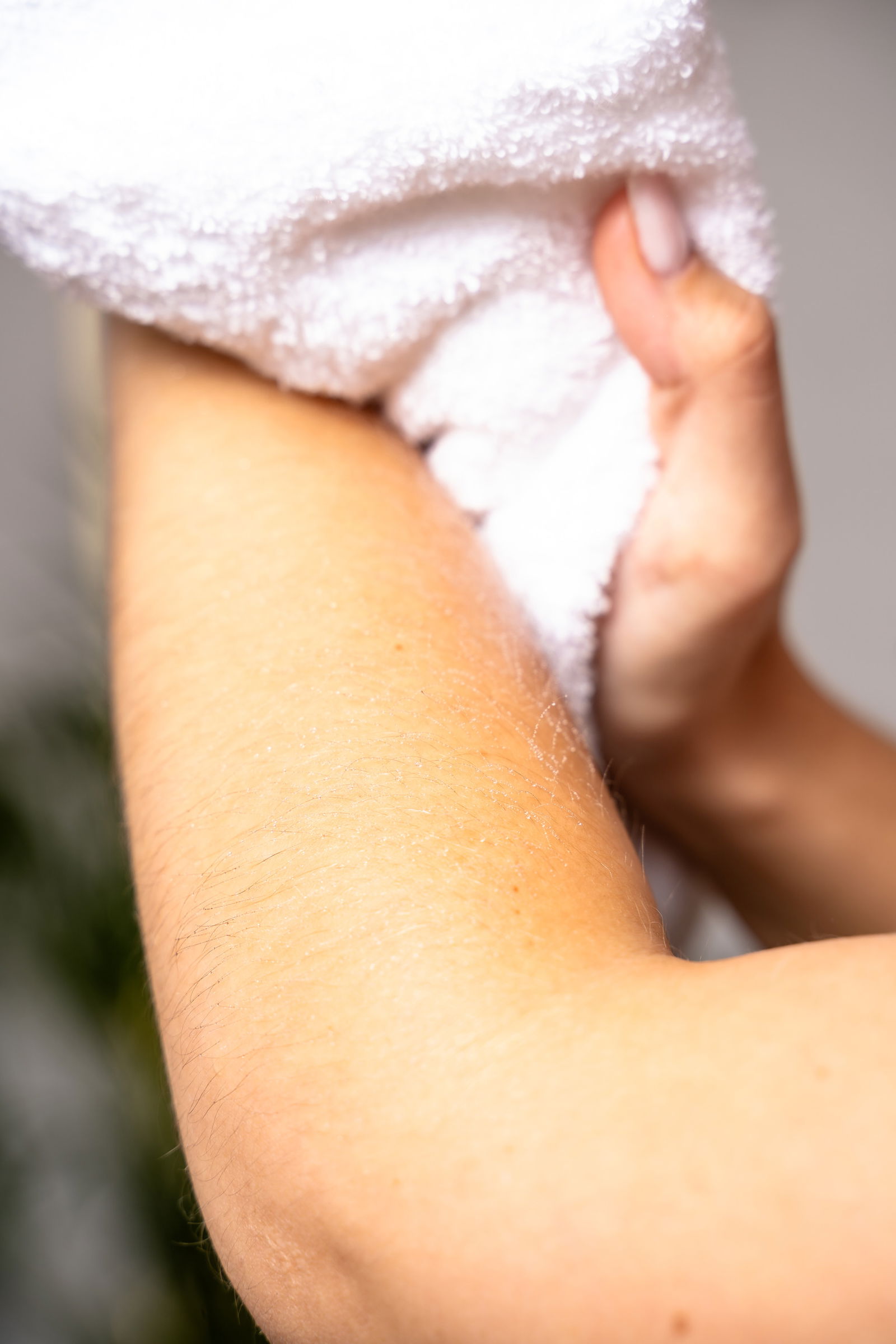 Here's Exactly How to Apply Your Fake Tan the Right Way