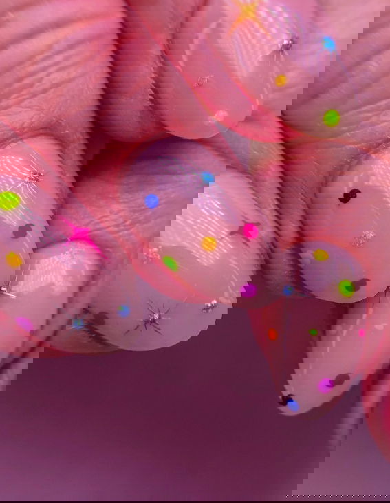 minimalist dots spring nails