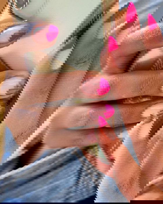 pink french tip nails