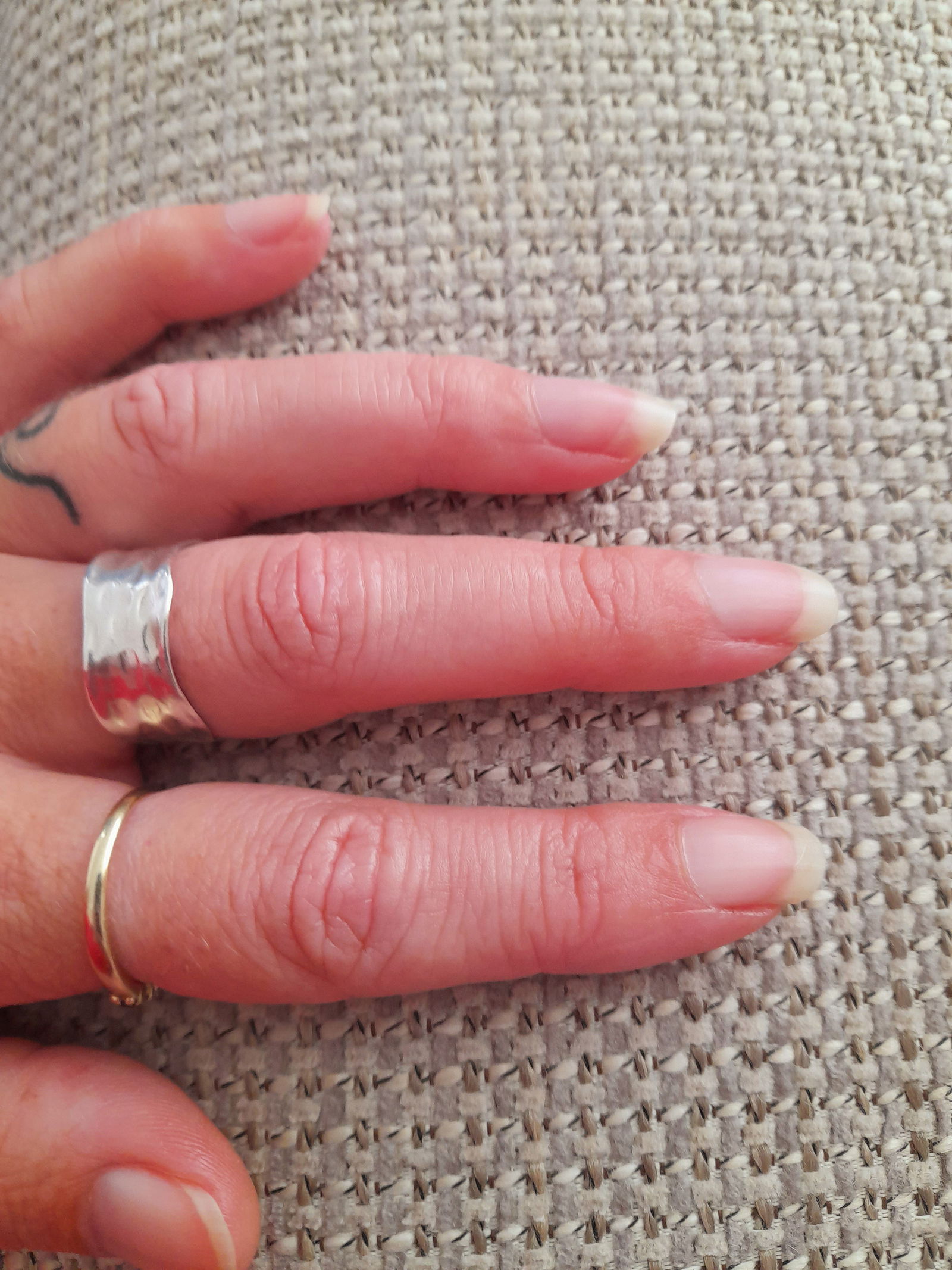 sally hansen cuticle balm oil stick