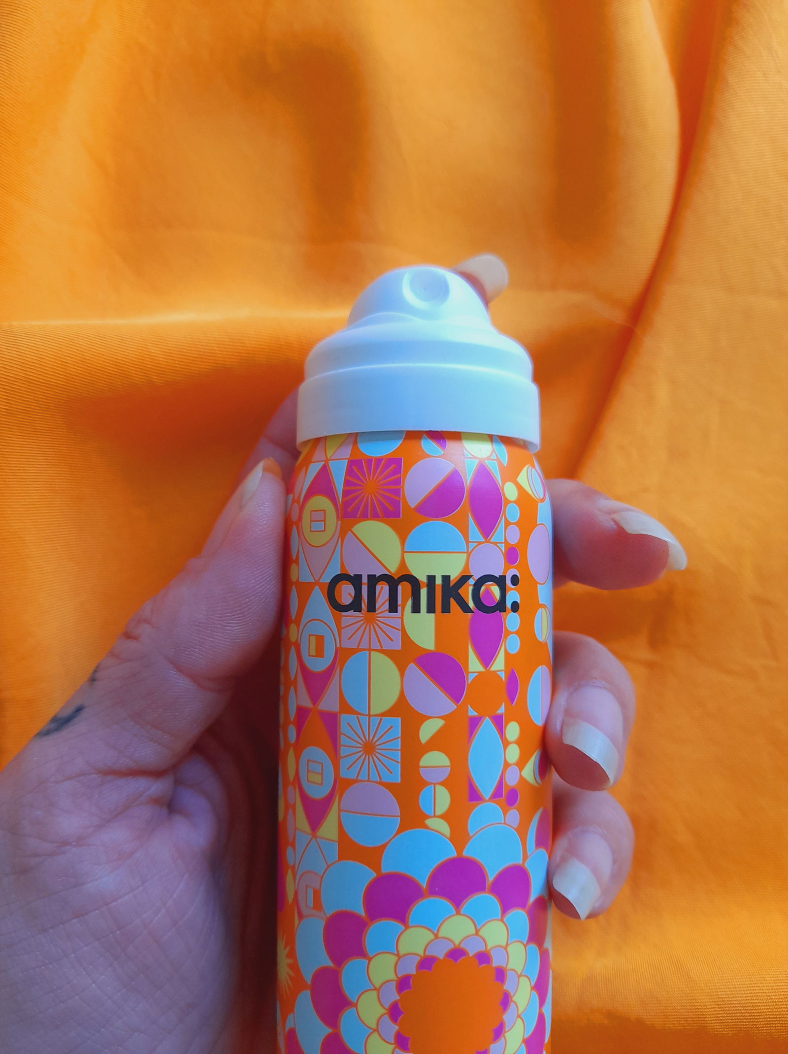 amika dry shampoo perk up
