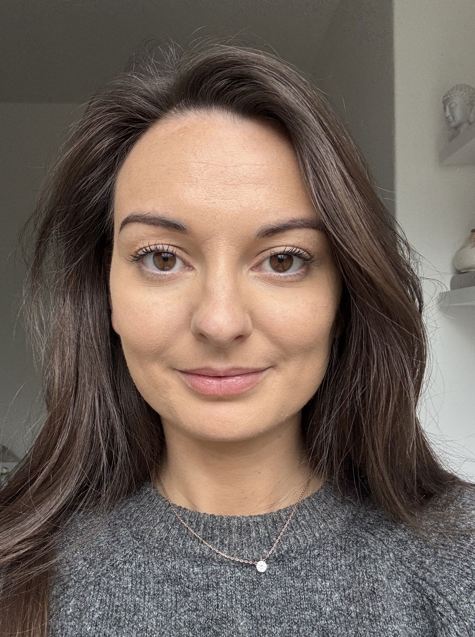 Beauty journalist Jessica Hirst before applying Charlotte Tilbury’s Airbrush Flawless Finish Powder