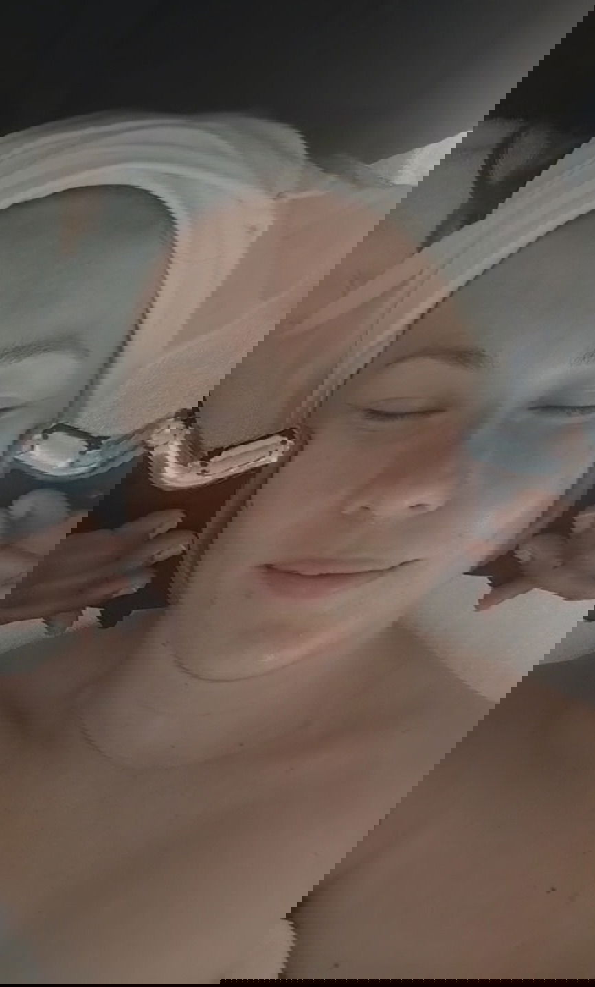 CACI Flex Facial step 2, contour