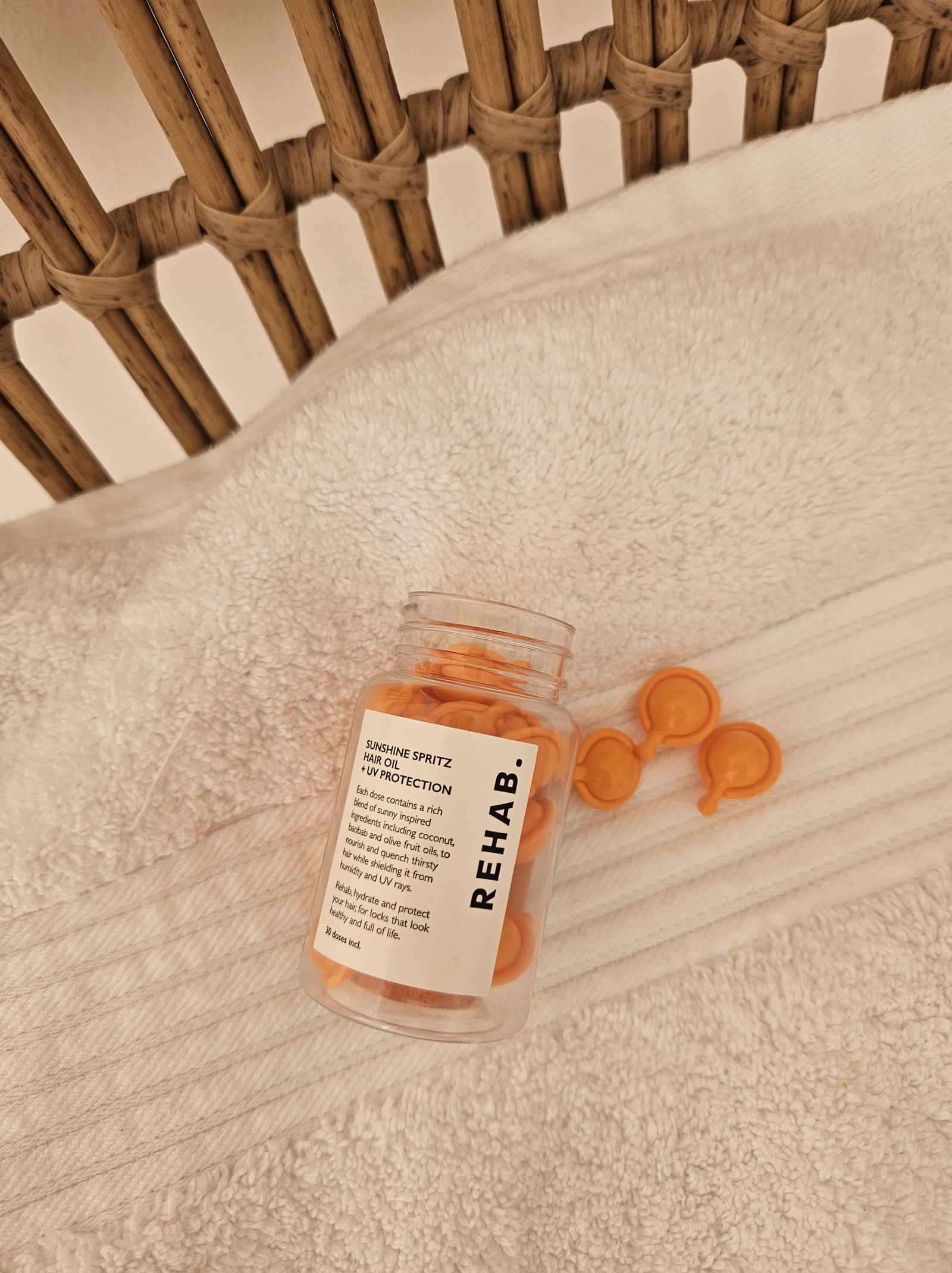 REHAB. Your Hair's Sunshine Spritz UV Protection Hair Oil