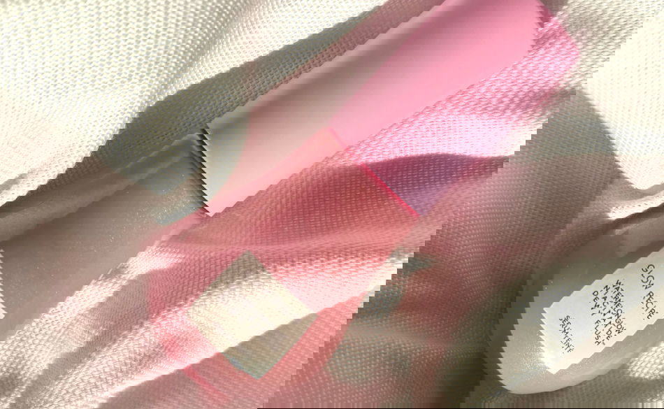 Glow Recipe's Watermelon Glow Niacinamide Dewy Flush Tinted Serum packaging