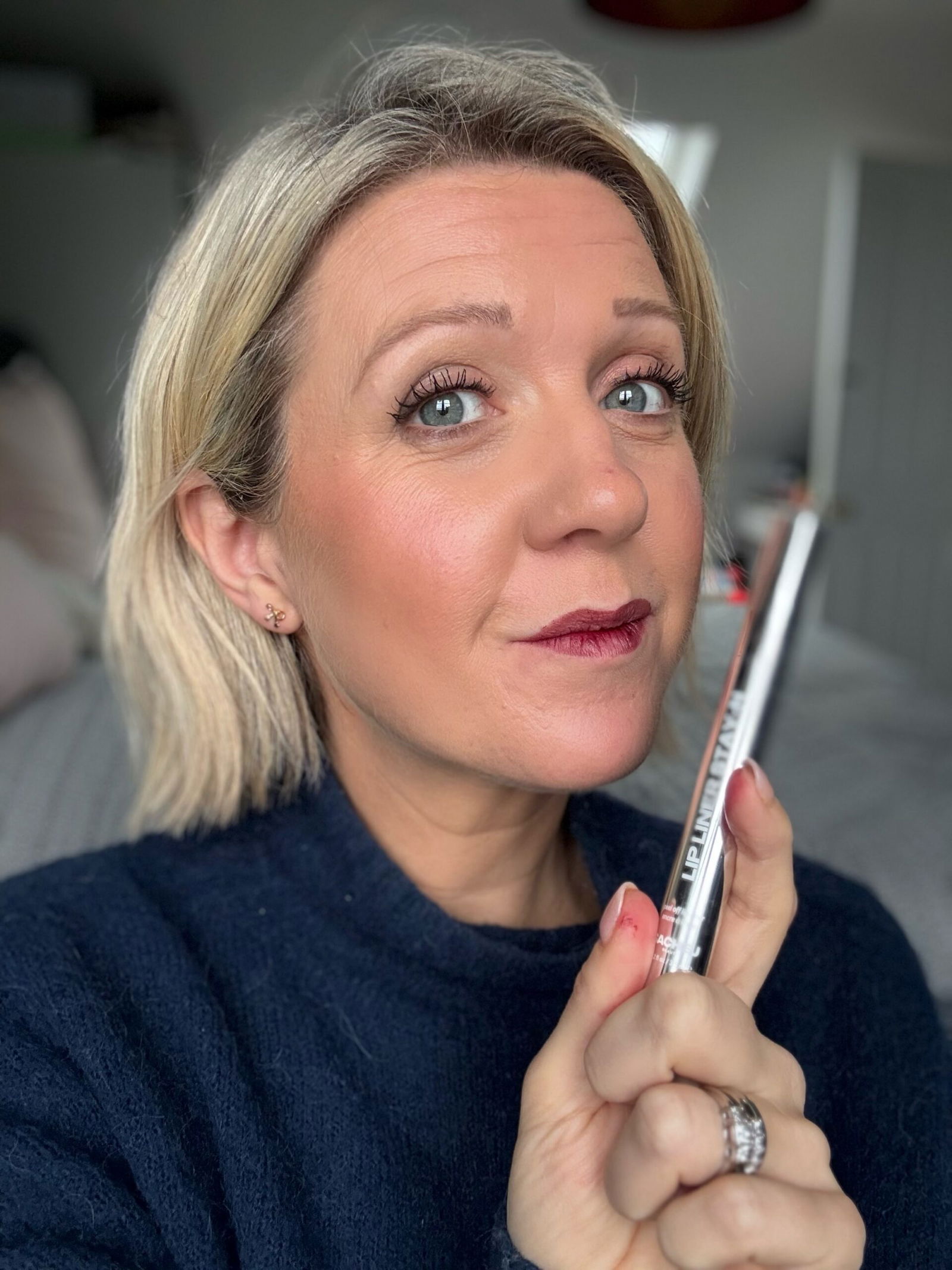 Sacheu Lip Liner Stay-N Peel-Off Lip Stain used as all over lip stain | Live That Glow Sacheu Lip Liner Stay-N Peel-Off Lip Stain after using as all over lip stain